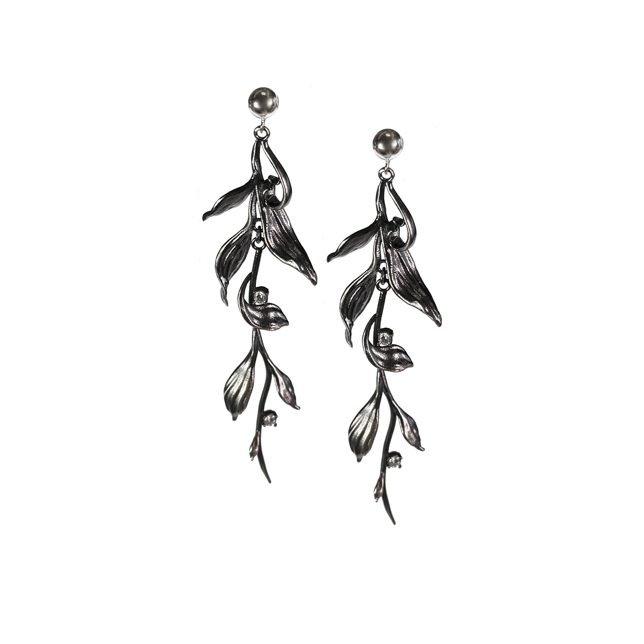 CHENG Black Silver Dew Leaf Earrings | MADA IN CHINA
