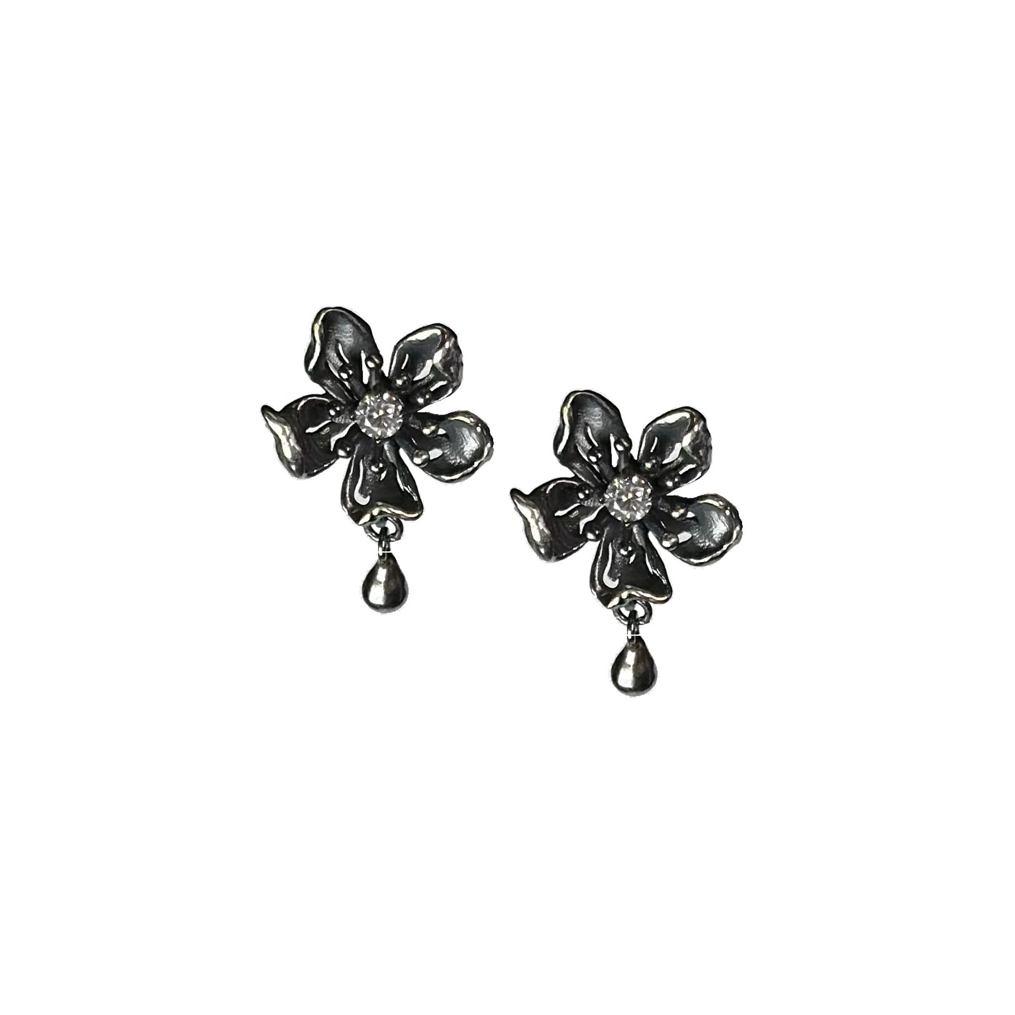 CHENG Black Silver Skeletonized Dewy Peach Blossom Earrings | MADA IN CHINA