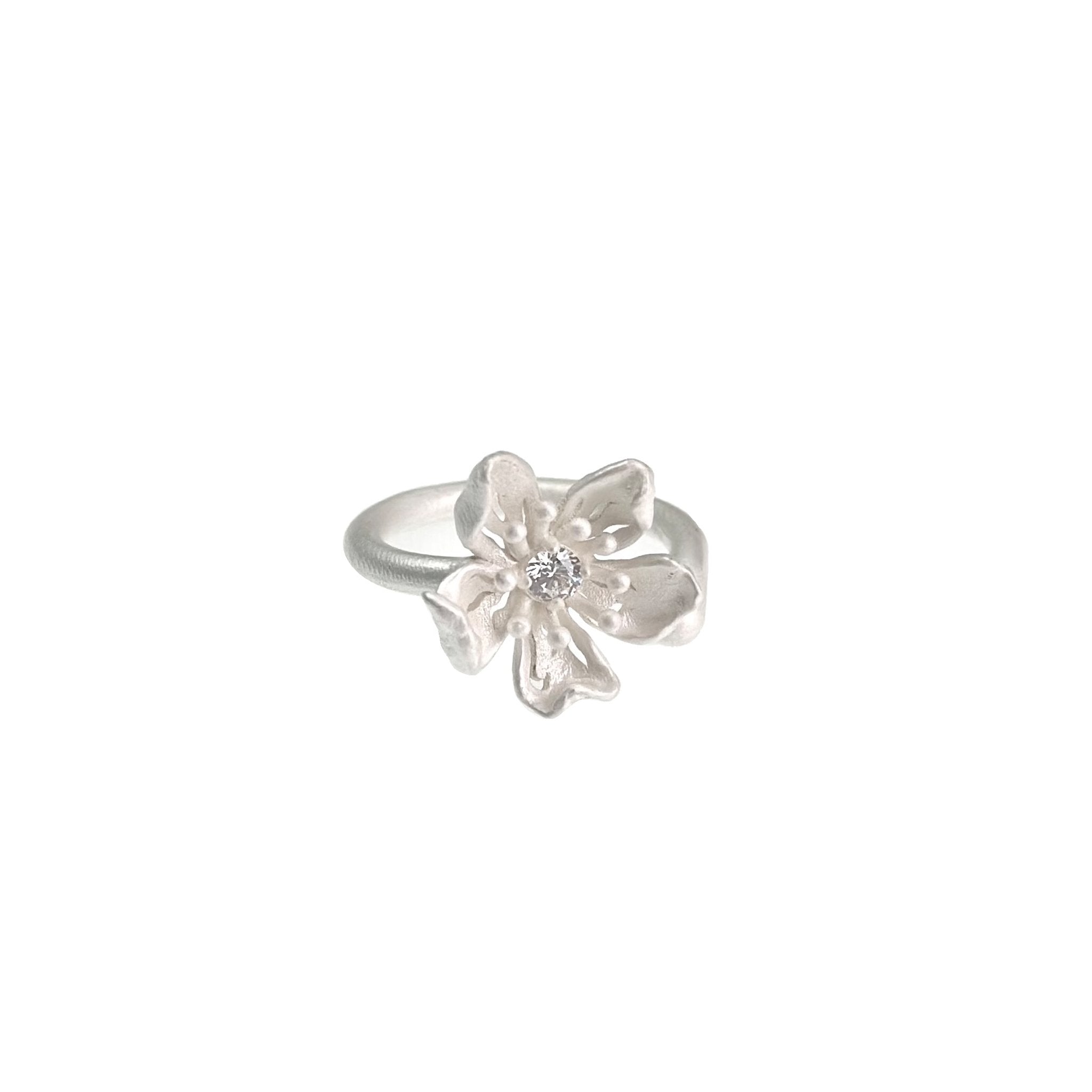 CHENG Burnt White Skeletonized Dewy Peach Blossom Ring | MADA IN CHINA