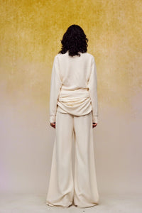 ilEWUOY Fake Two-piece Silk Sweater in White | MADA IN CHINA