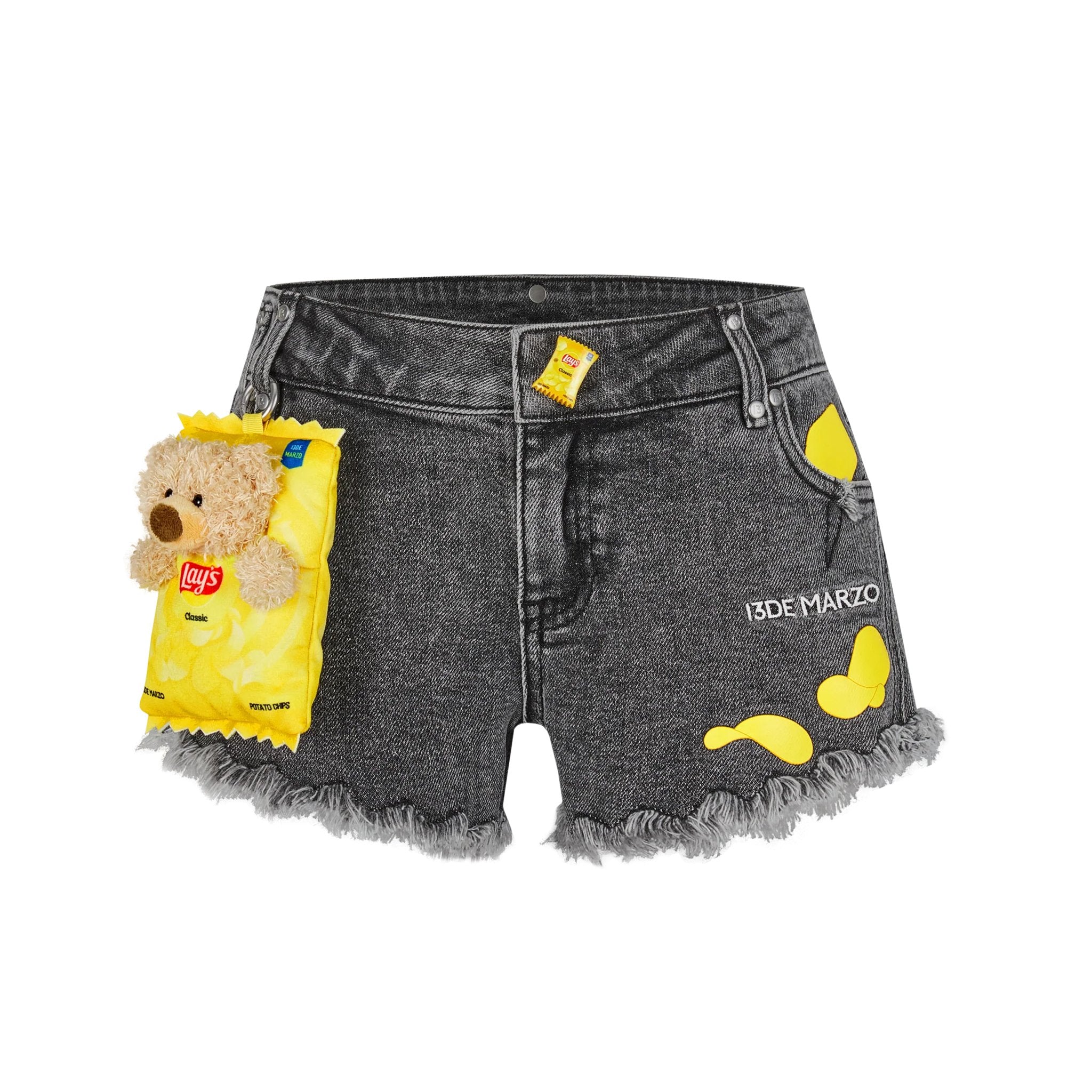 13DE MARZO Gray Lay's Bear Washed Denim Shorts | MADA IN CHINA