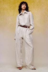 ilEWUOY Linen Back-pleated Wide-leg Pants in Grey | MADA IN CHINA