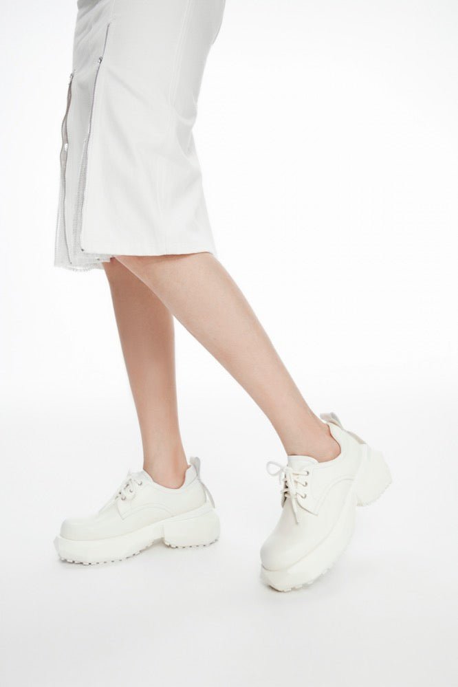 LOST IN ECHO Round Toe Lace - Up Faceted Platform Derby Shoes in White | MADA IN CHINA