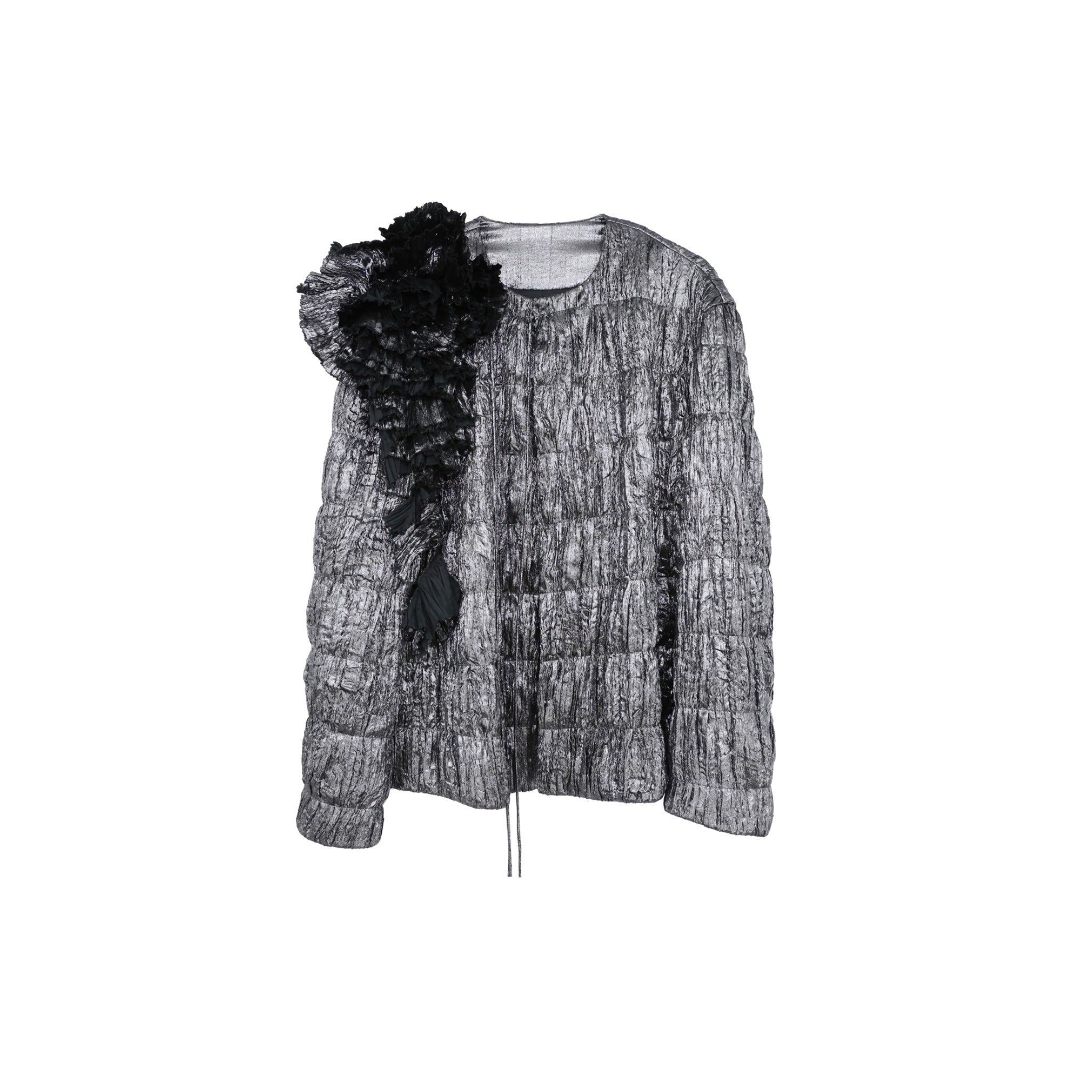 ilEWUOY Silver Pleated Quilted Cotton Jacket with Shoulder Flowers | MADA IN CHINA