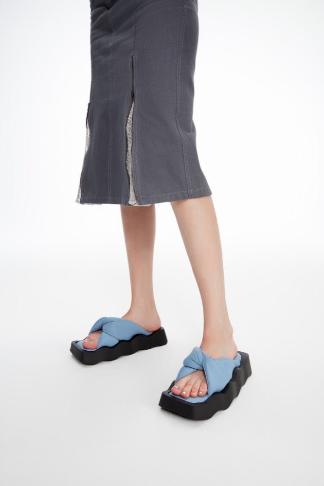 LOST IN ECHO Wavy Sole Padded Knot Slippers in Blue | MADA IN CHINA