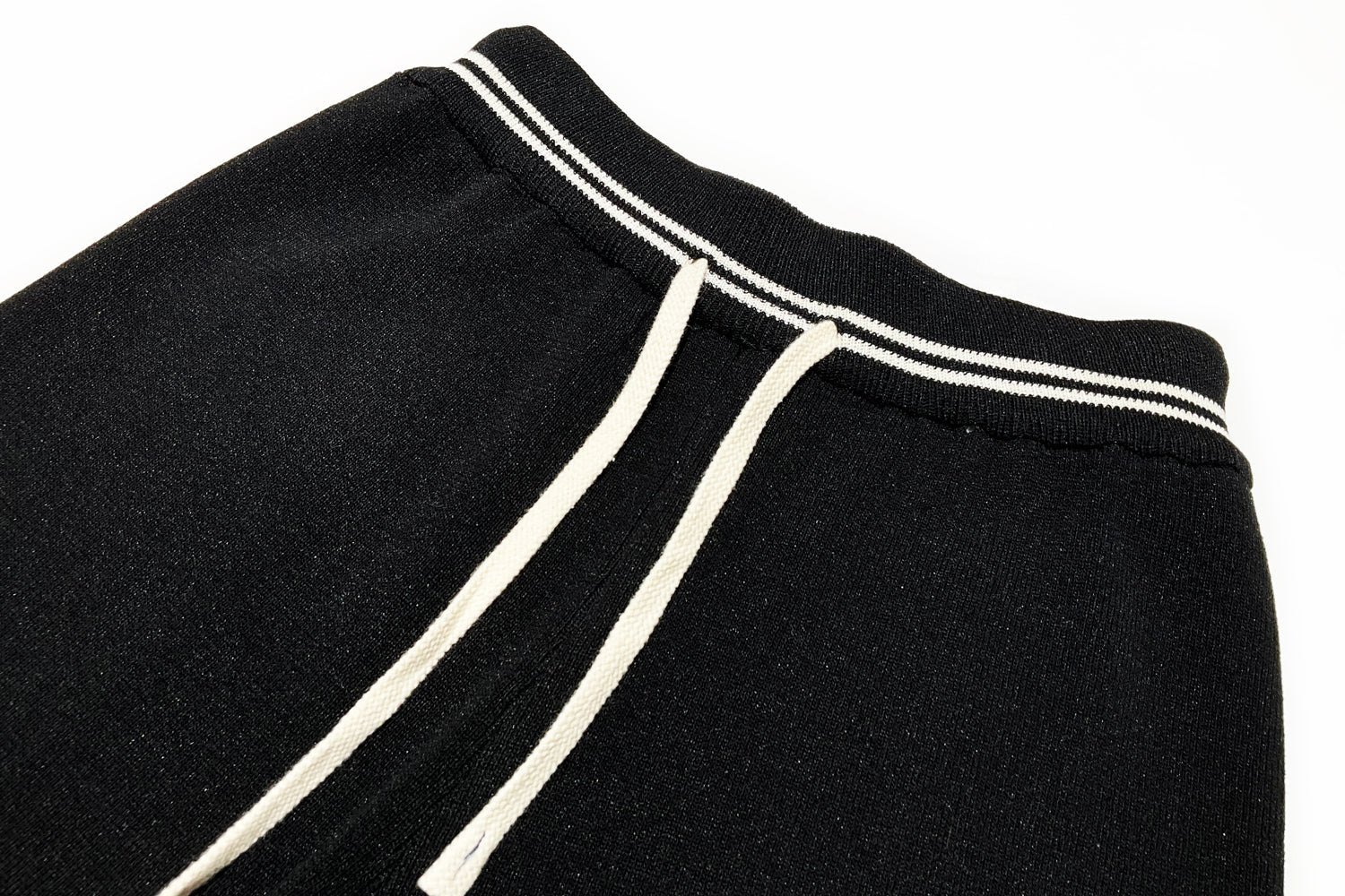 SOMESOWE Black And White Polo Knit Set | MADA IN CHINA