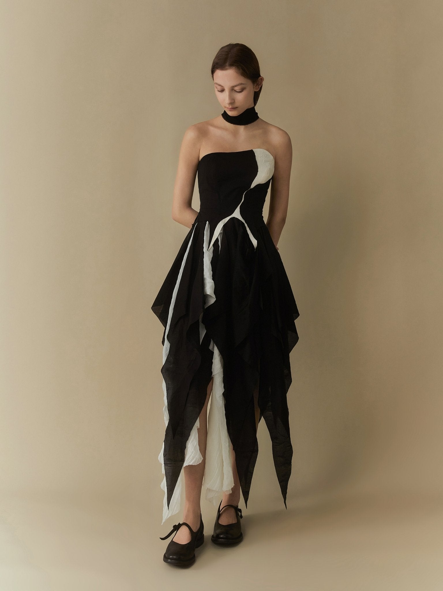 ELYWOOD Black And White Seamed Gauze Dress | MADA IN CHINA