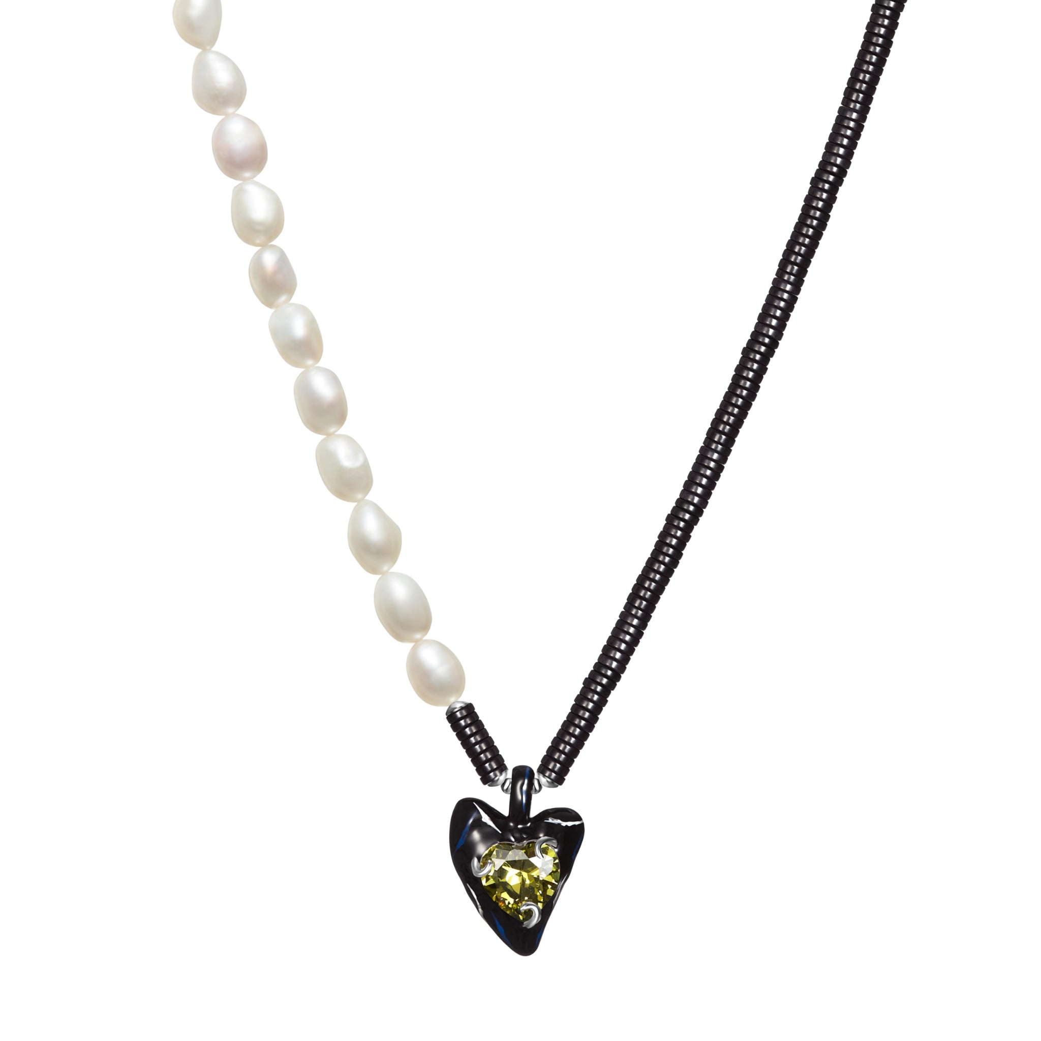 LOST IN ECHO Black Heart Enamel Pearl Necklace | MADA IN CHINA