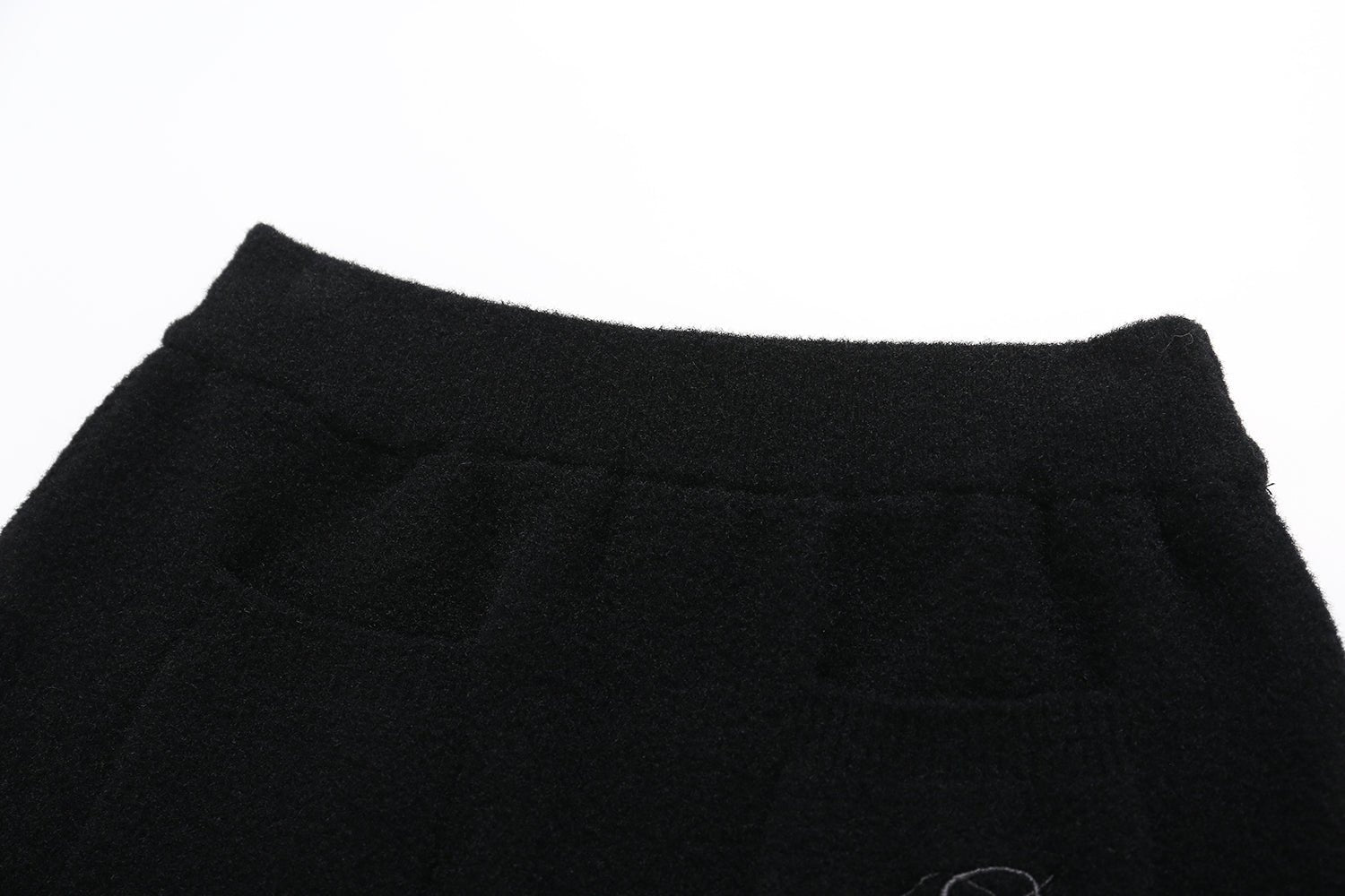 SOMESOWE Black High Waist Mid-length Skirt | MADA IN CHINA