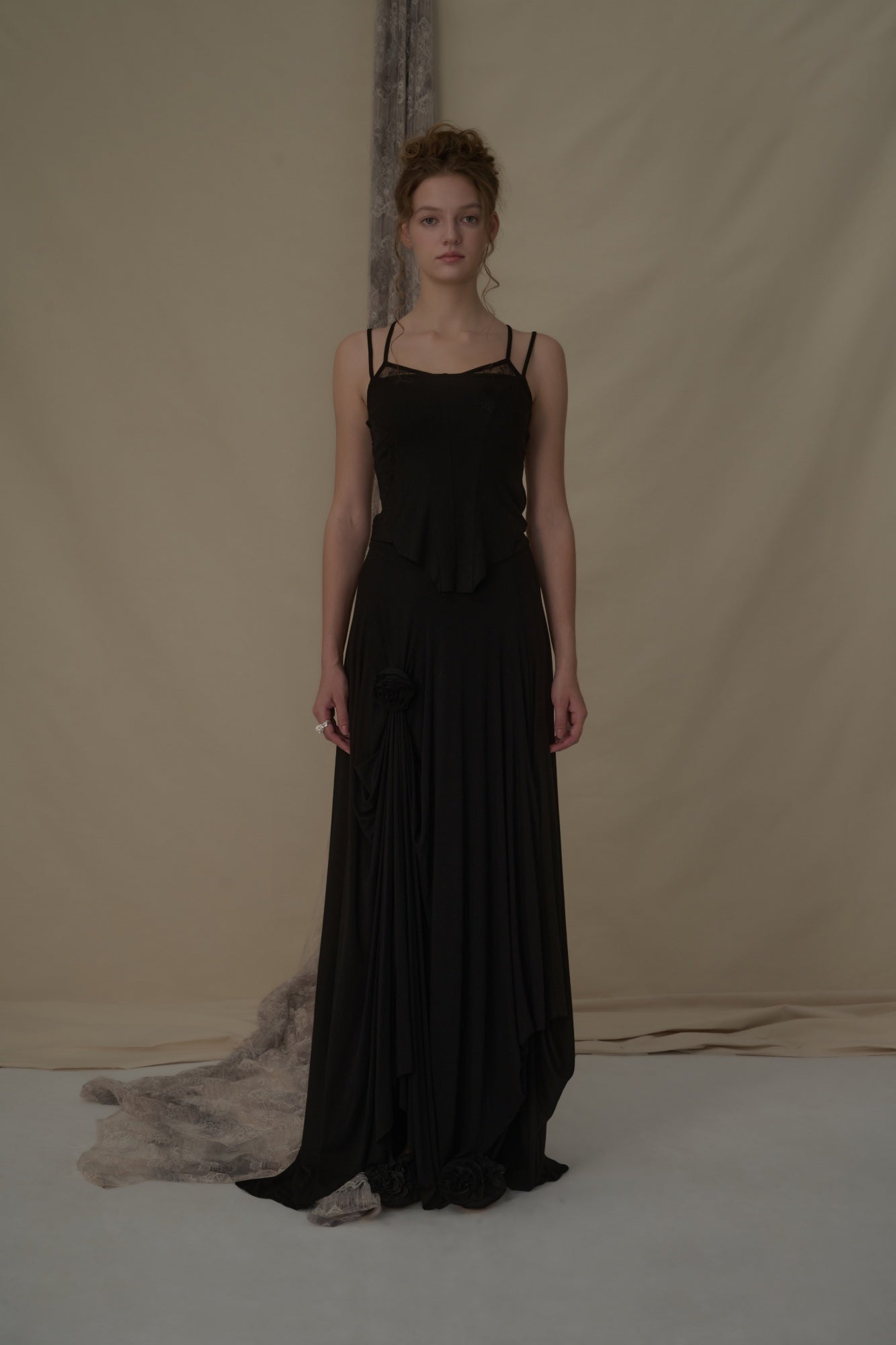 ELYWOOD Black Knit Floral Mid-Length Skirt | MADA IN CHINA