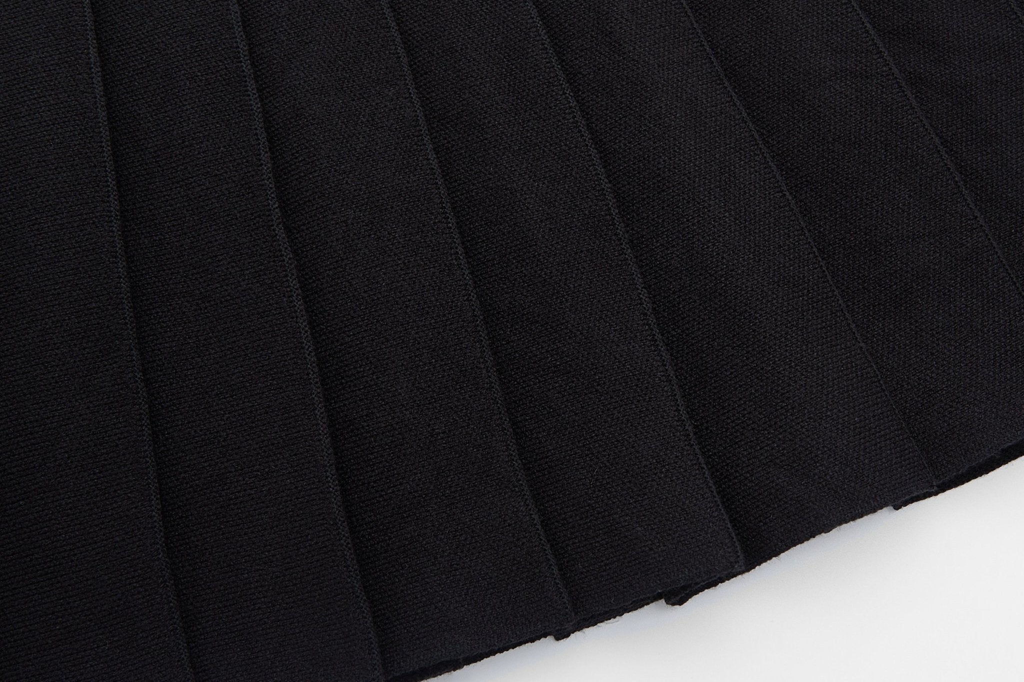 Maca Kaka Black Knit Pleated Half Skirt & MADA IN CHINA