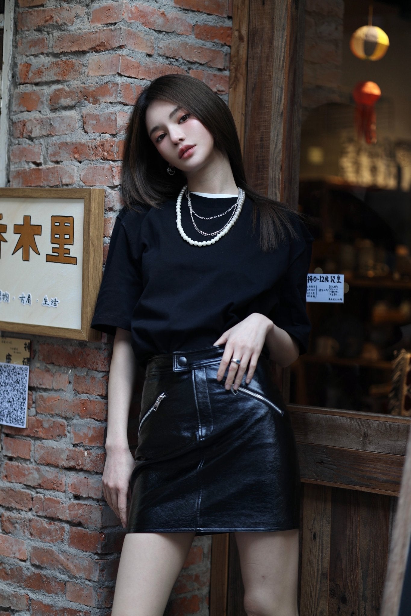ANN ANDELMAN Black Patent Leather Skirt | MADA IN CHINA