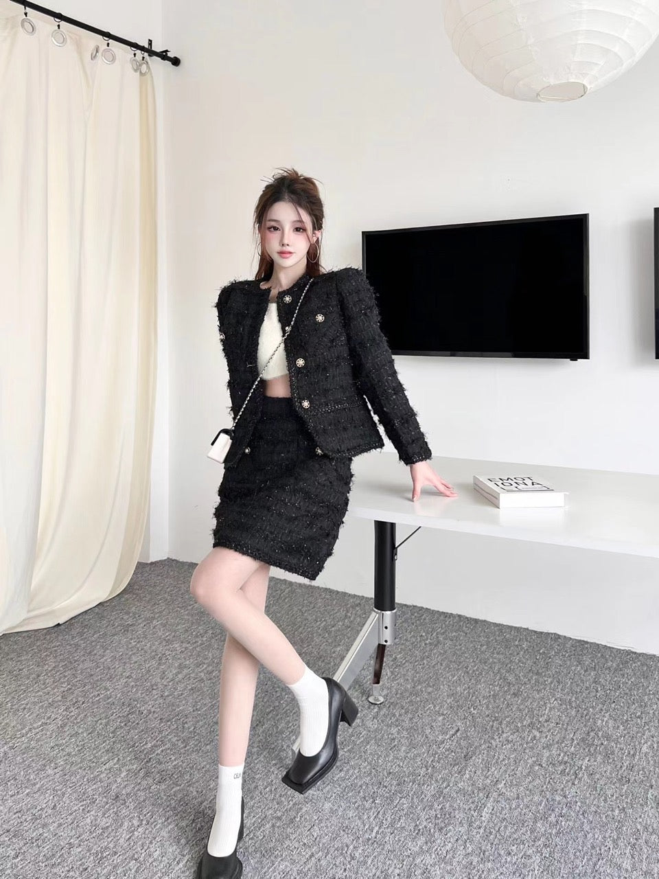 AIMME SPARROW Black Shiny Silk Skirt | MADA IN CHINA
