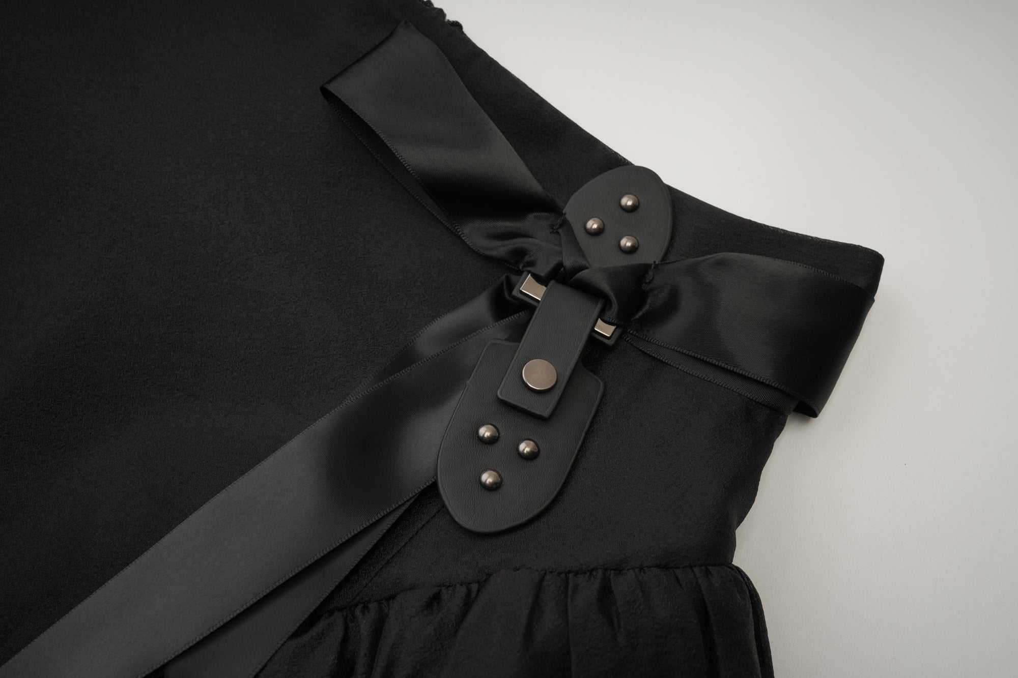 ARTE PURA Black Short Pettiskirt With Black Bow Tie | MADA IN CHINA