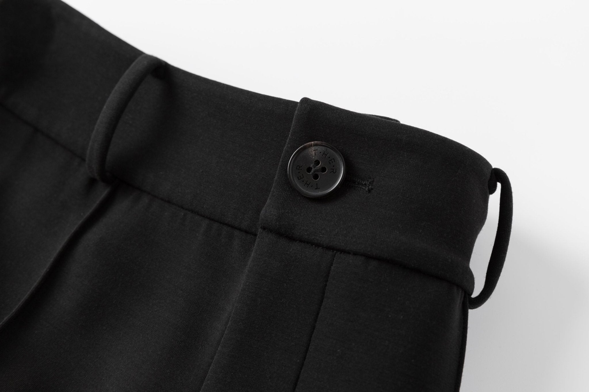 Ther. Black Straight-leg trousers | MADA IN CHINA