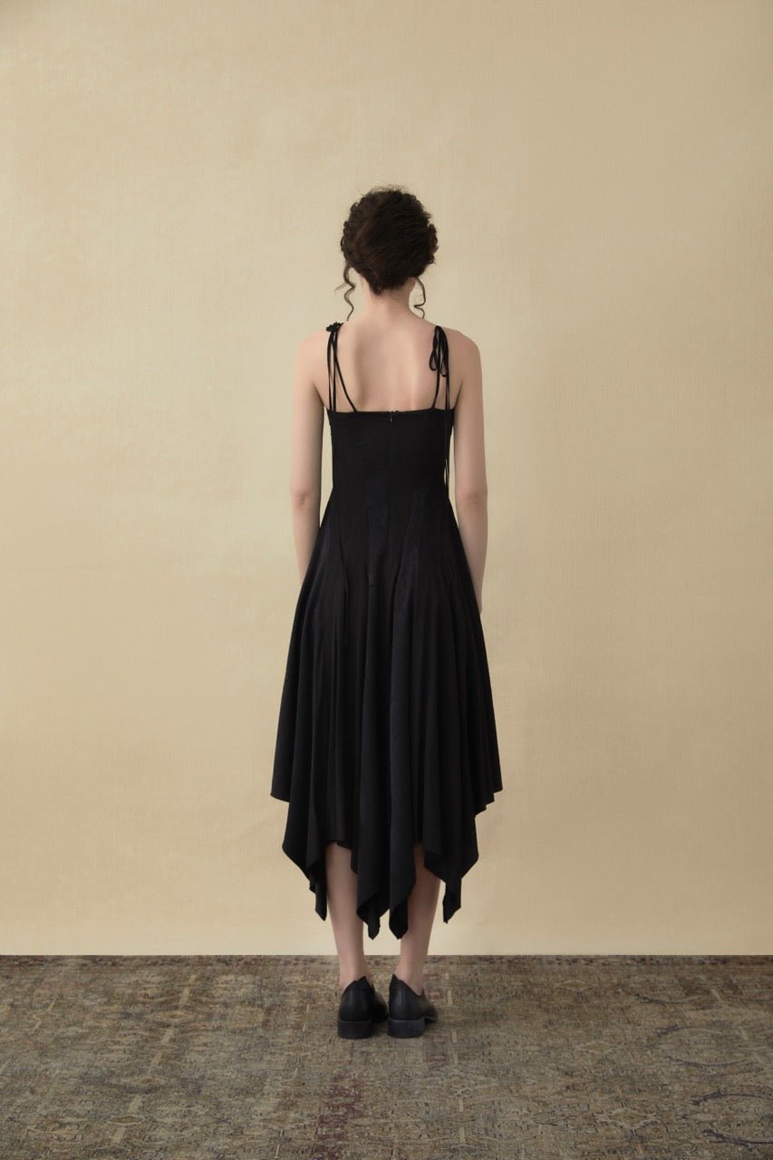 ELYWOOD Black Strapped Slim Dress | MADA IN CHINA