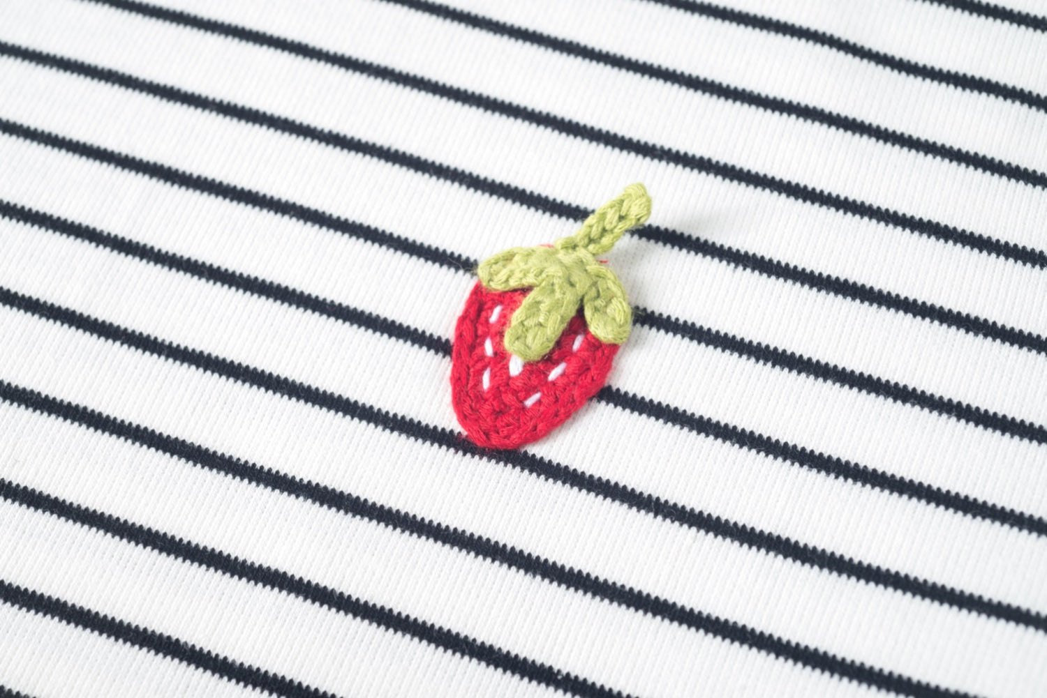 Alexia Sandra Black Stripe Long Sleeve T-shirt With Strawberry Print | MADA IN CHINA
