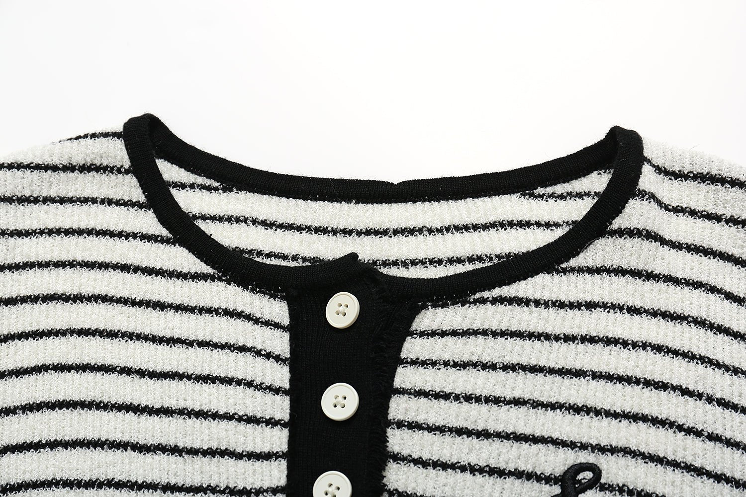 SOMESOWE Black Stripe Shirt | MADA IN CHINA