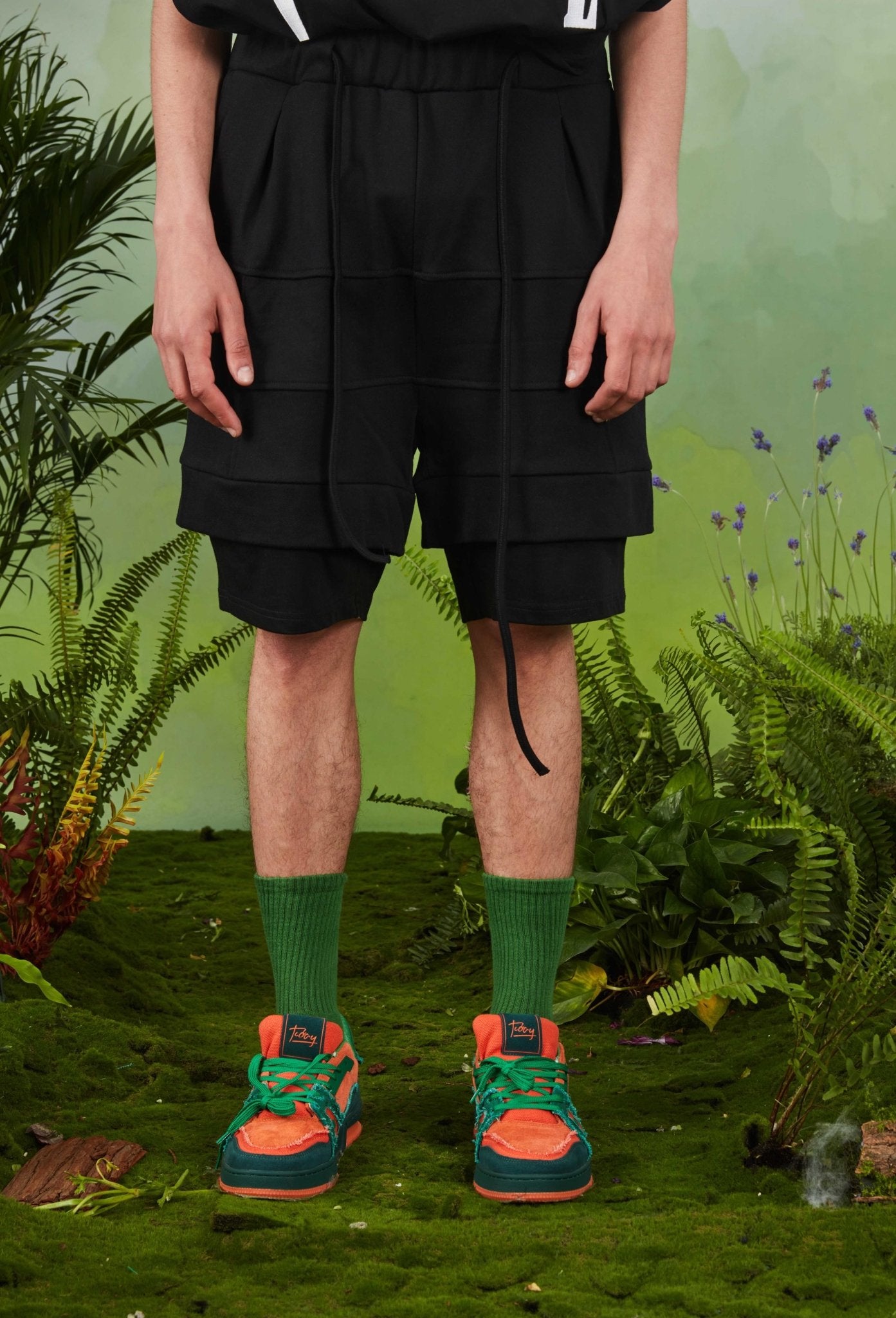 VANN VALRENCÉ Black Structural Patchwork Shorts | MADA IN CHINA