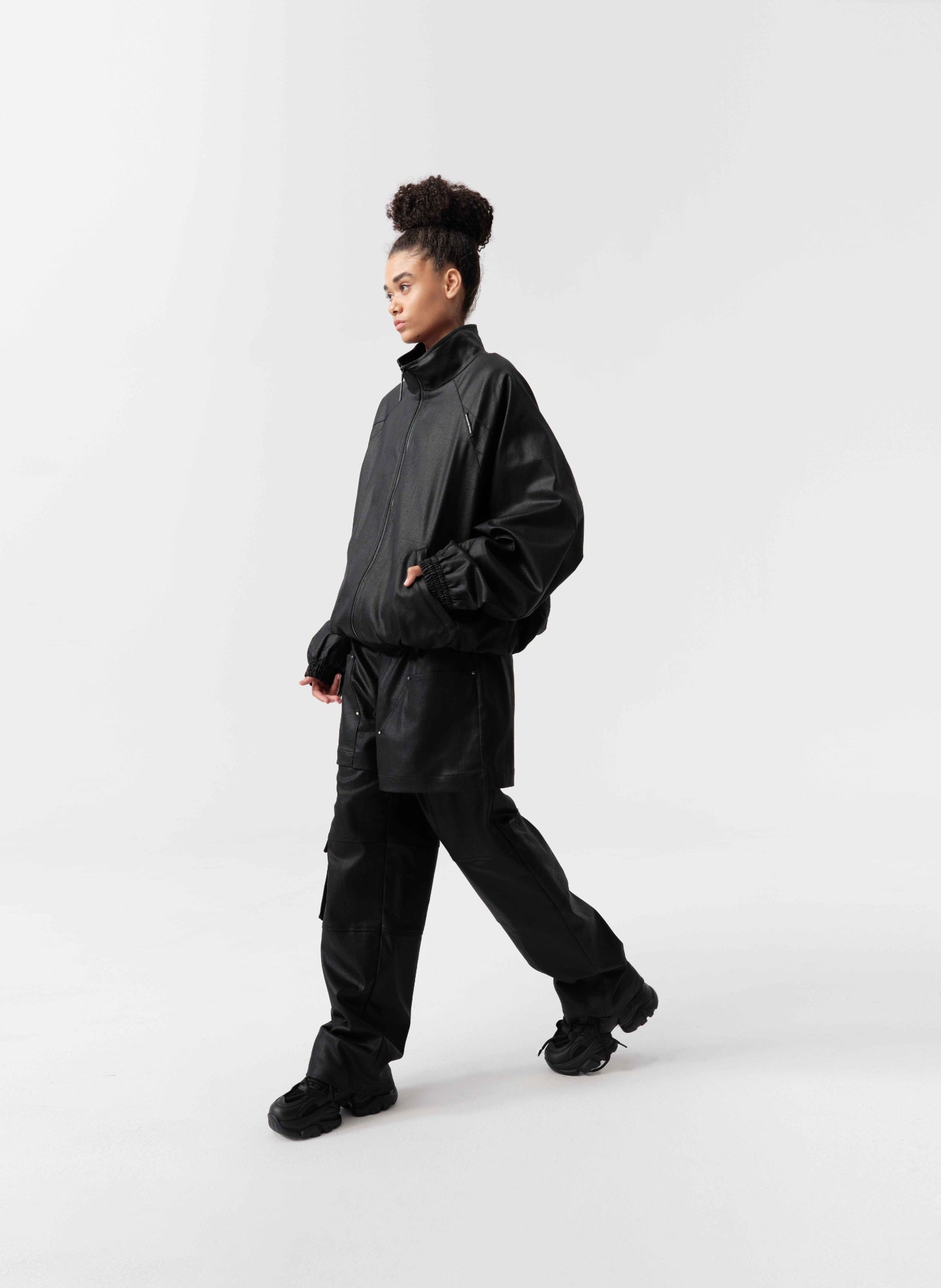 VANN VALRENCÉ Black The Dark Abyss Two Piece Pants | MADA IN CHINA