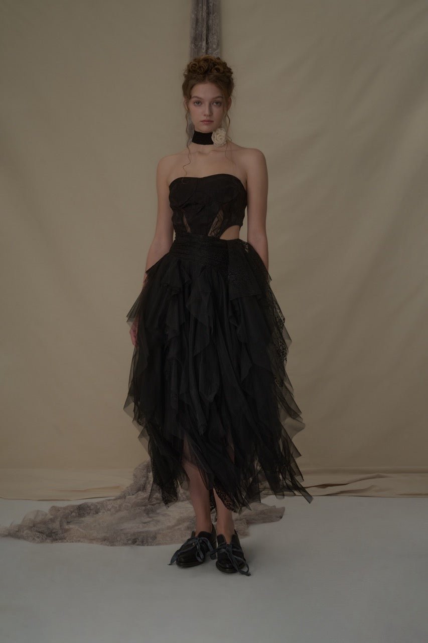 ELYWOOD Black Waistless Lace Tube Dress | MADA IN CHINA