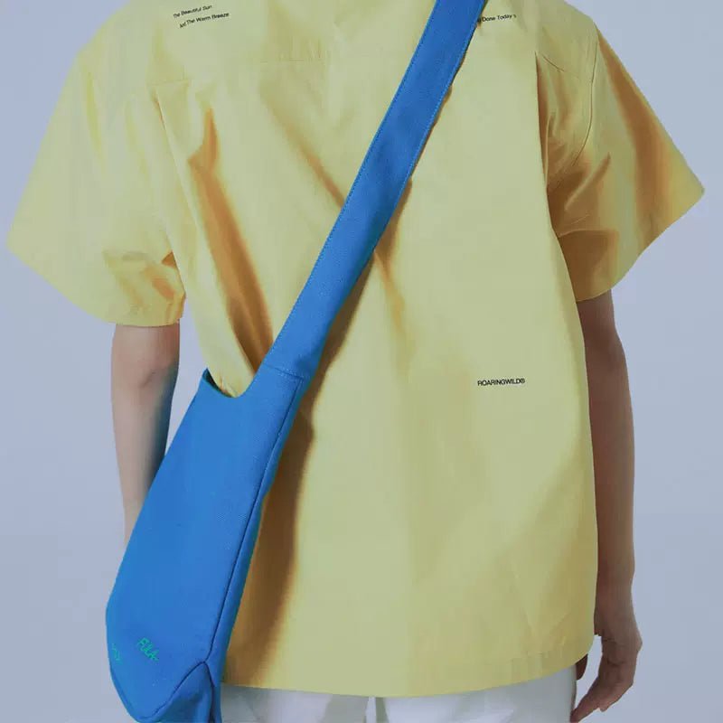 ROARINGWILD Blue Fula Shoulder Bag | MADA IN CHINA