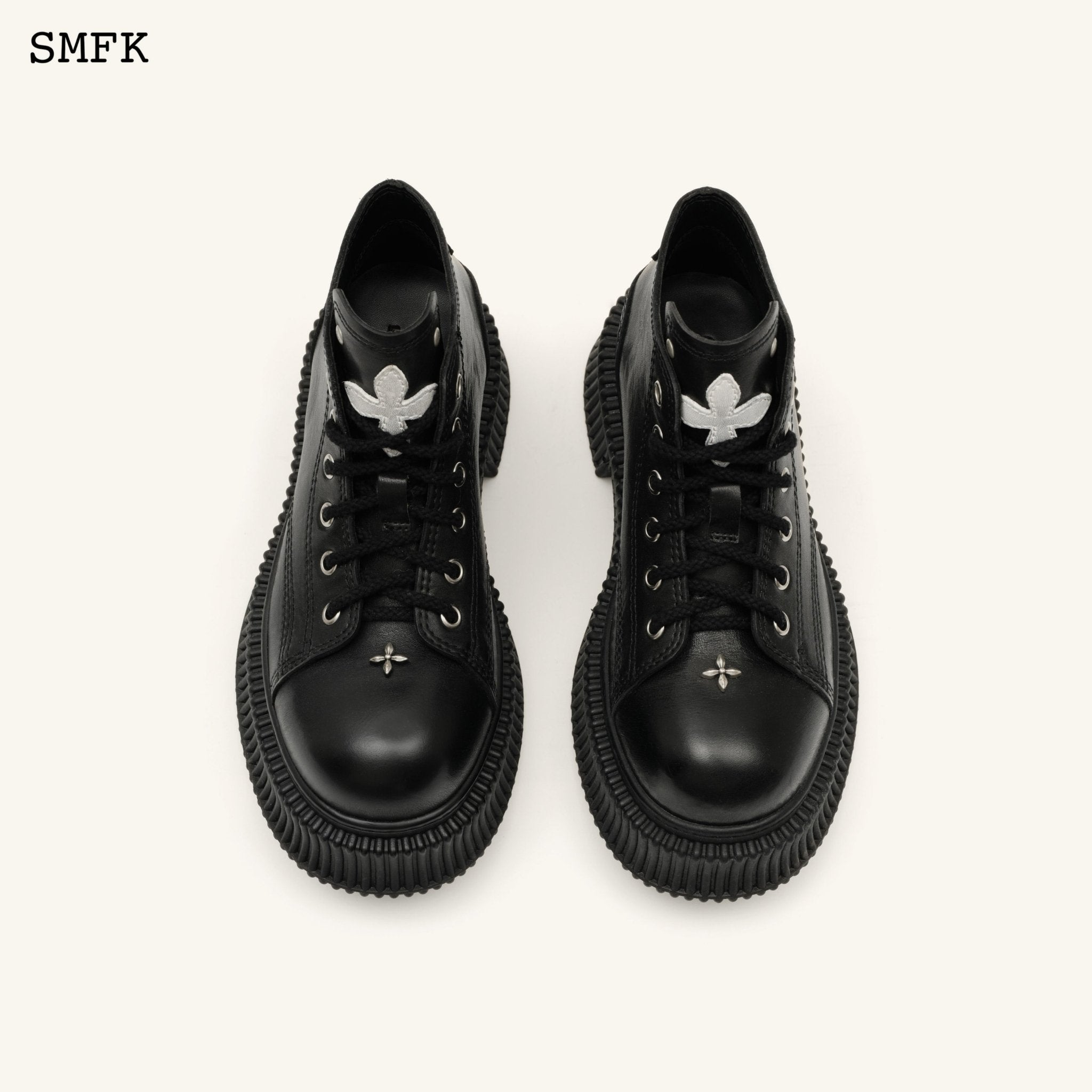 SMFK Compass Cross Low-Top Black Desert Boots | MADA IN CHINA