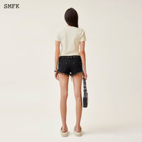 SMFK Compass Hug Slim-Fit Tee In White | MADA IN CHINA