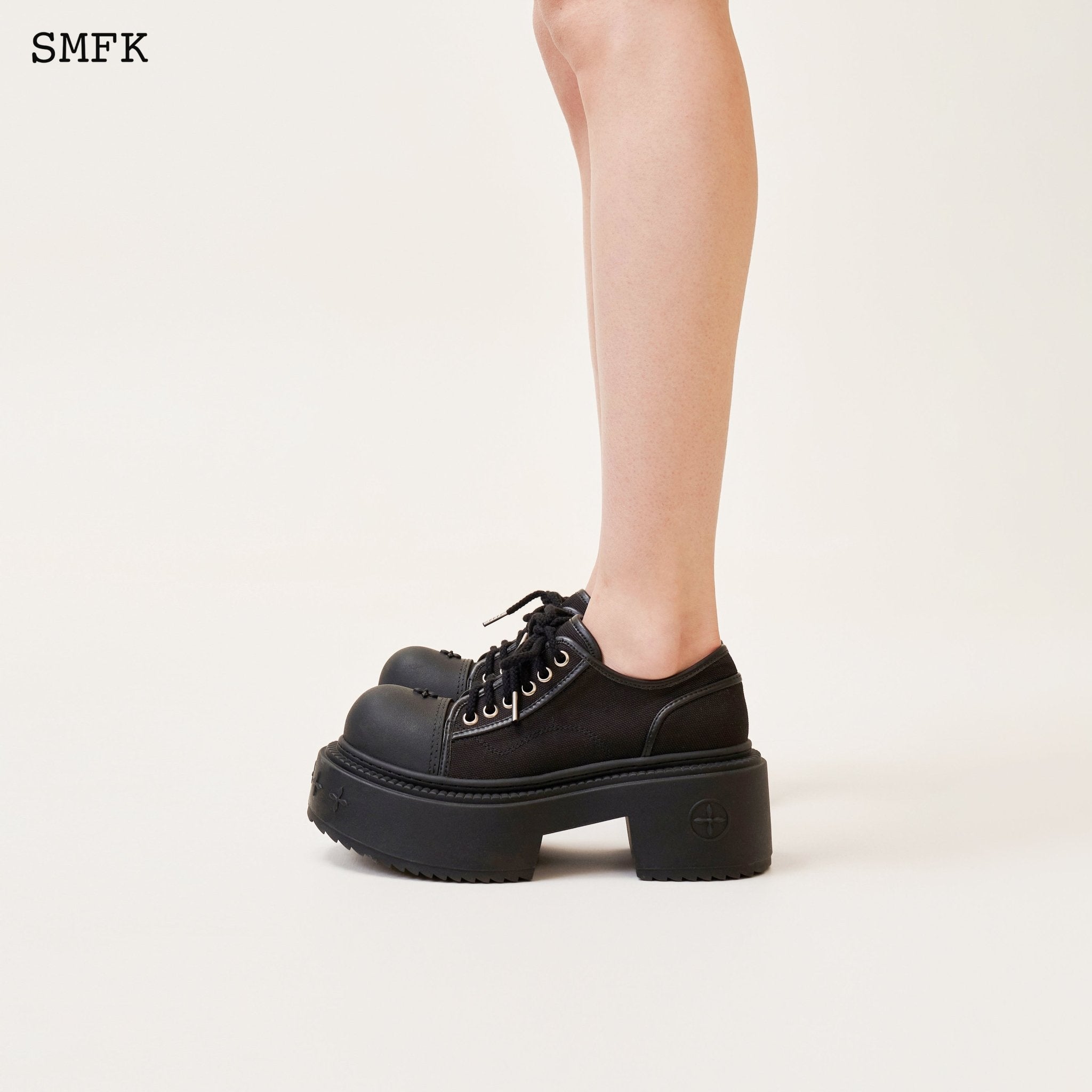 SMFK Compass Rider Low-Top Boots In Black | MADA IN CHINA