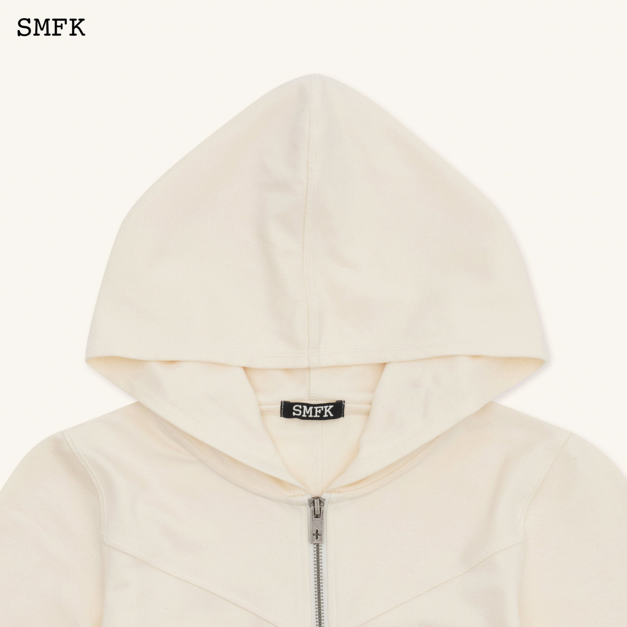 SMFK Compass Rove Jogging Sport Suit In White | MADA IN CHINA