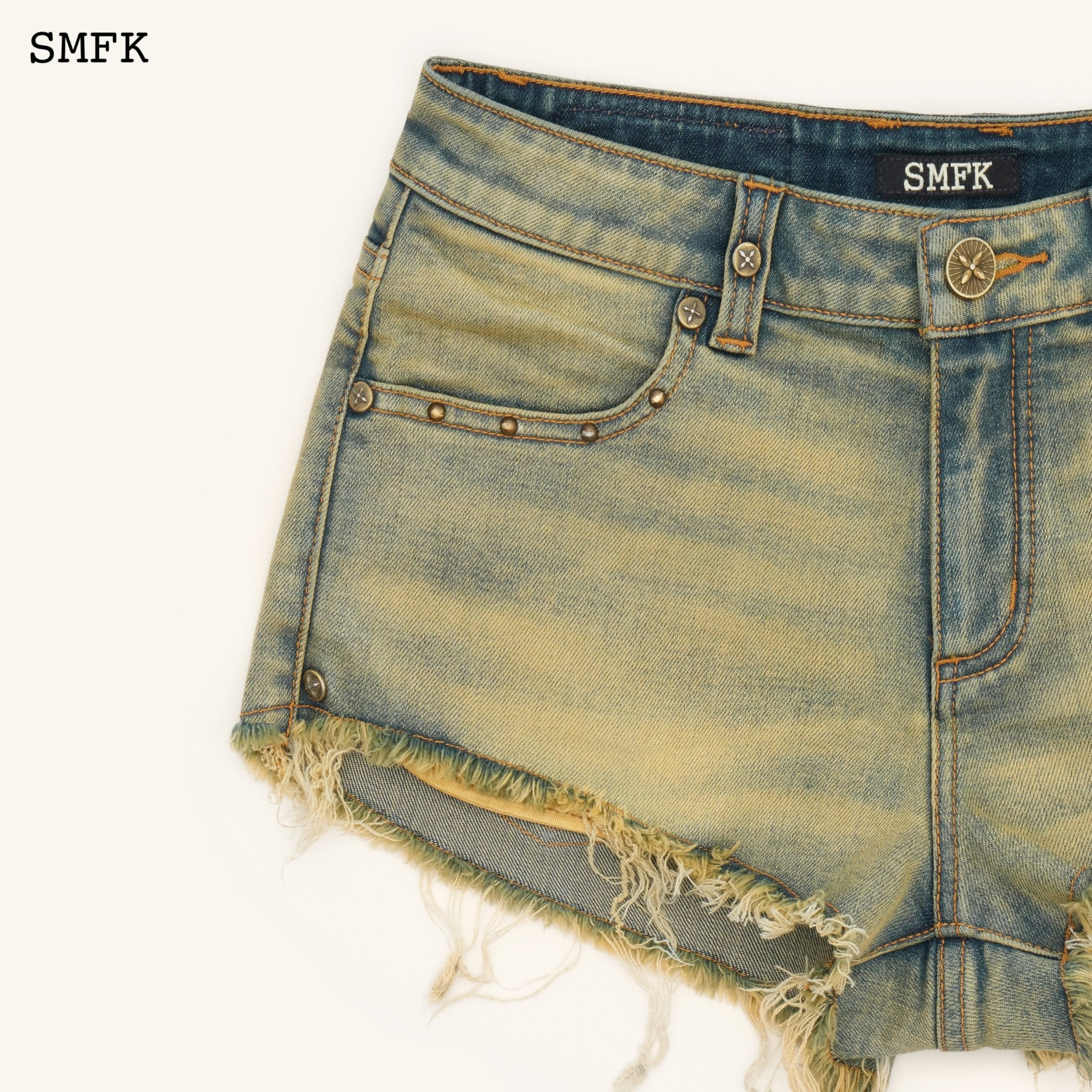 SMFK Compass Tarpan Low-rise Cheese Short Jeans | MADA IN CHINA