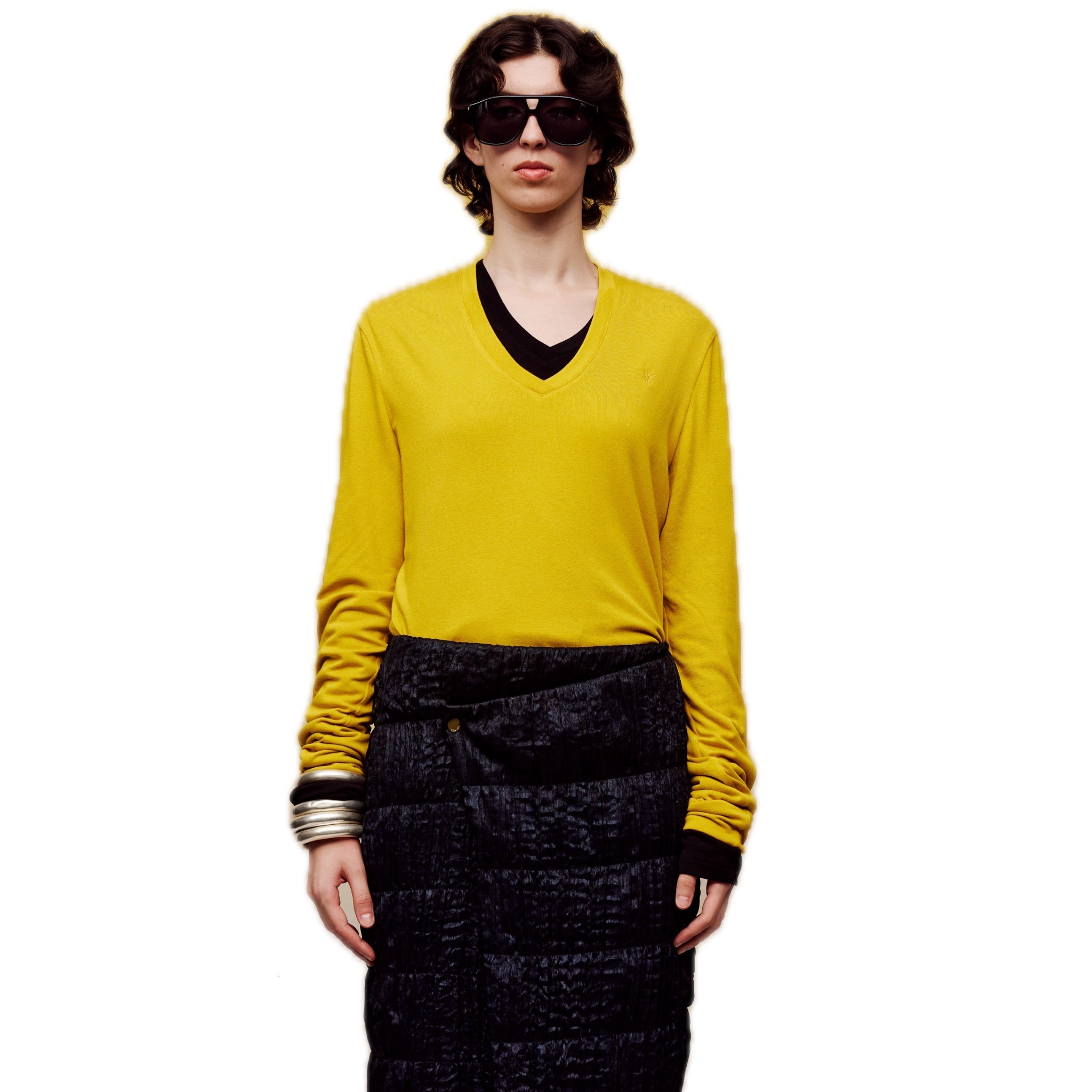ilEWUOY DeRong V-neck Long-sleeved T-shirt in Yellow | MADA IN CHINA