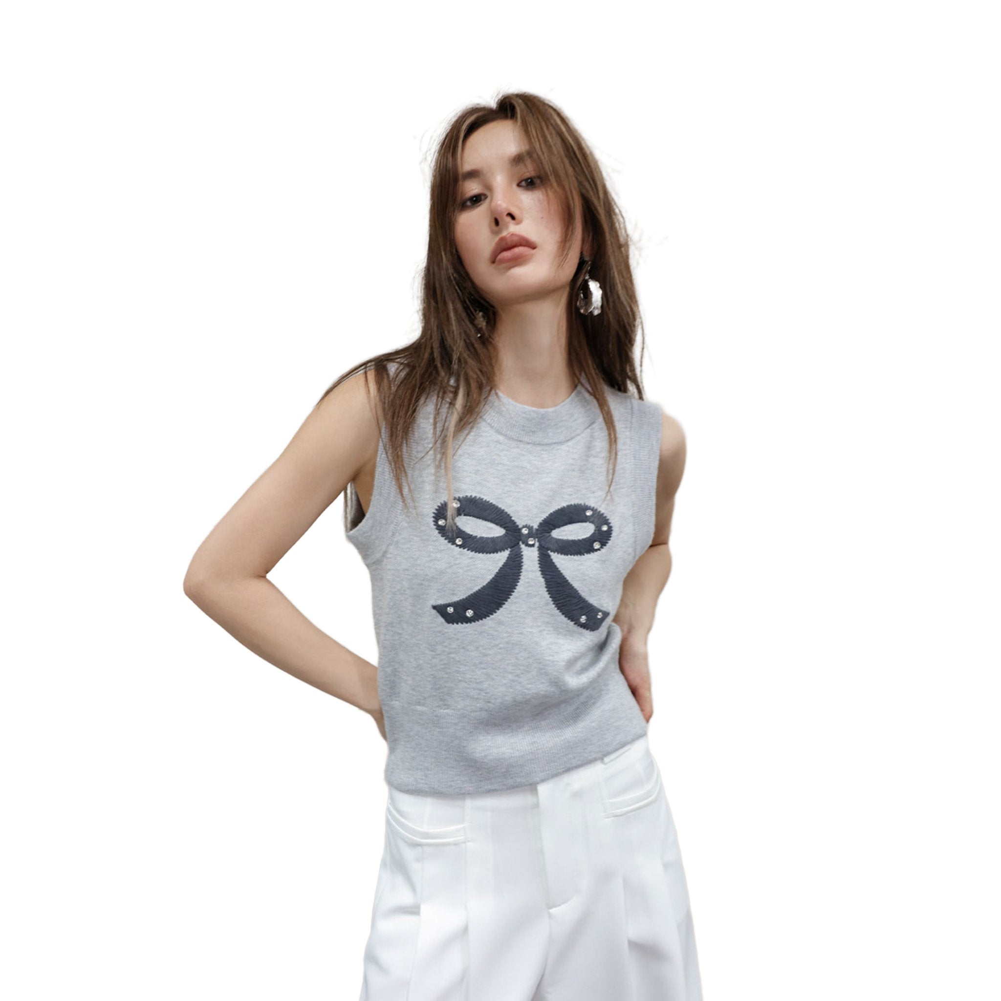 SOMESOWE Gray Embroidered Bow Knit Vest | MADA IN CHINA