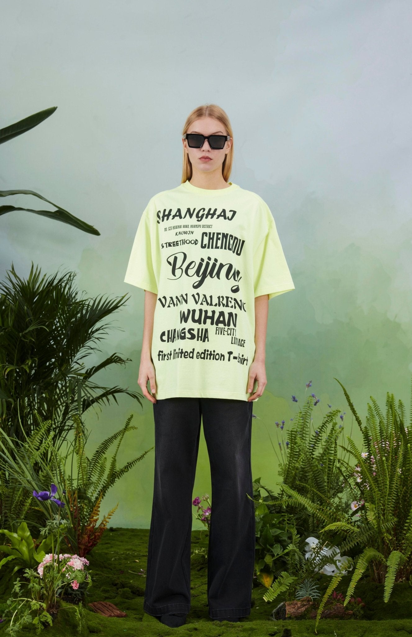 VANN VALRENCÉ Green "Five Cities Linkage" Limited Compassion T-shirt | MADA IN CHINA