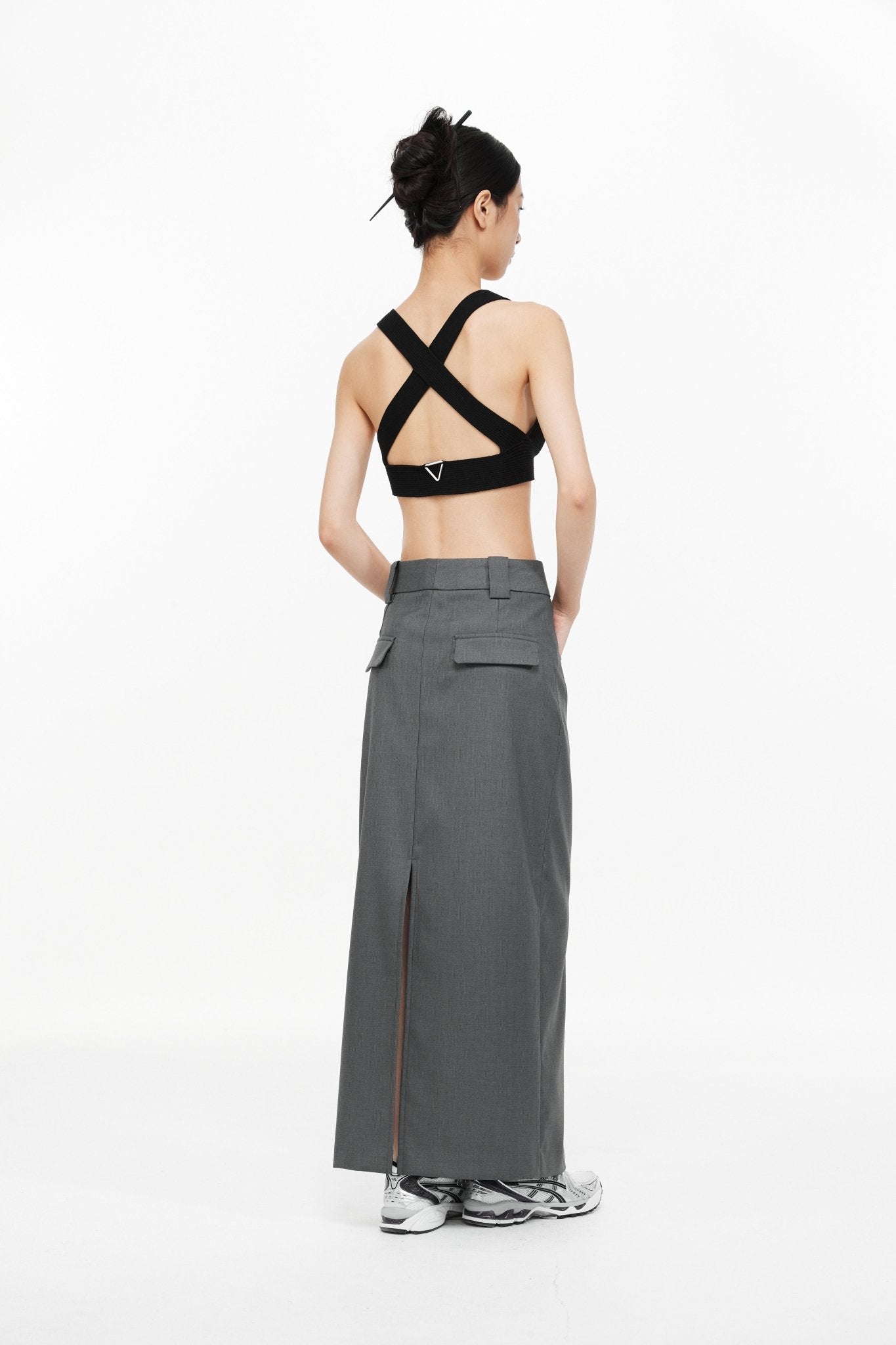 UNAWARES Grey Custom Metal Clip Side-Slit Mid-Length Skirt | MADA IN CHINA