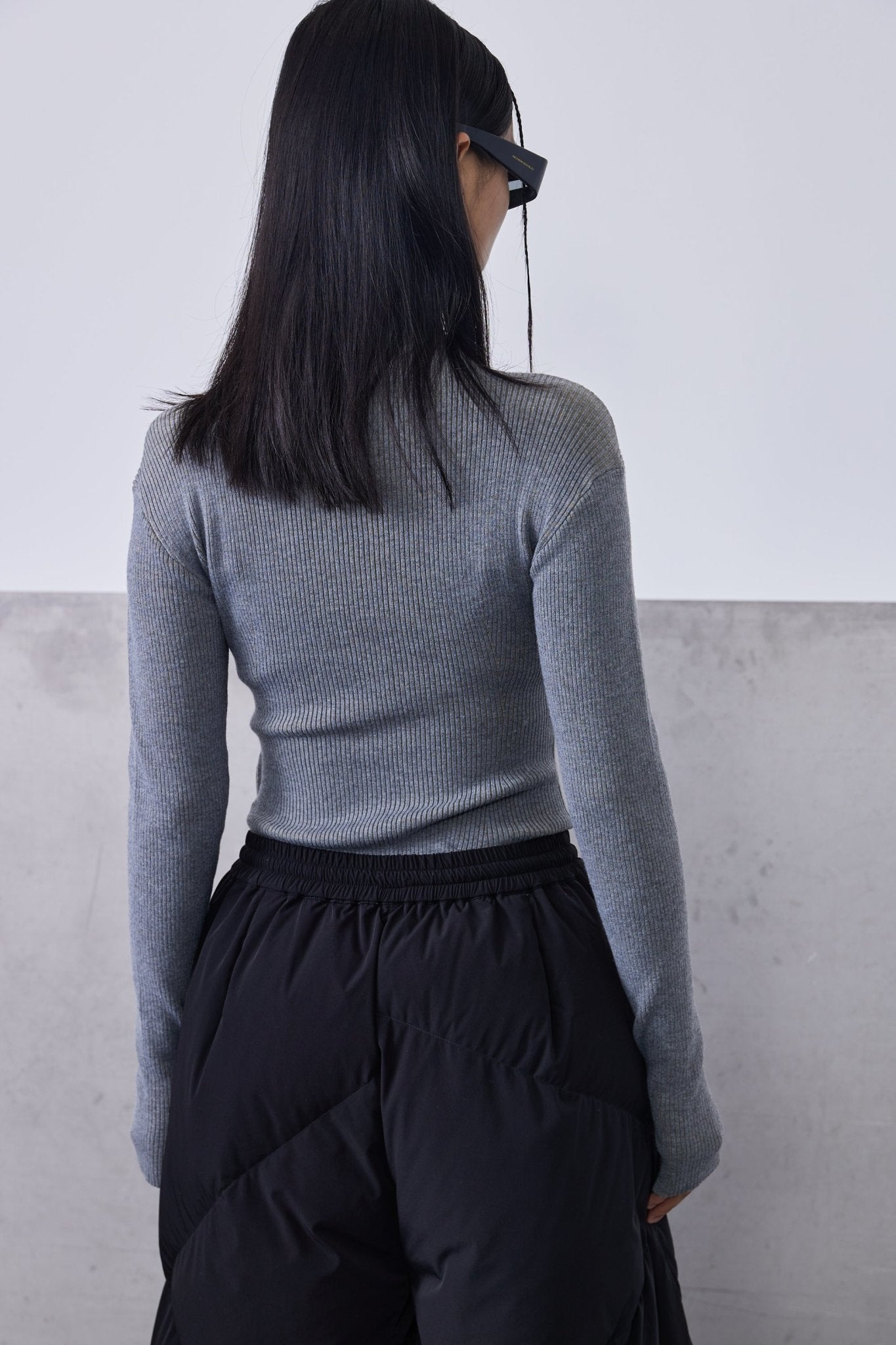 ROARINGWILD Grey Turtle Lady Sweater | MADA IN CHINA