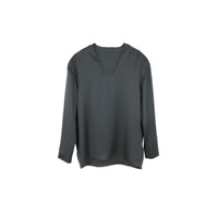 ilEWUOY Handmade Floral Stitched Hem V-neck Shirt in Black | MADA IN CHINA