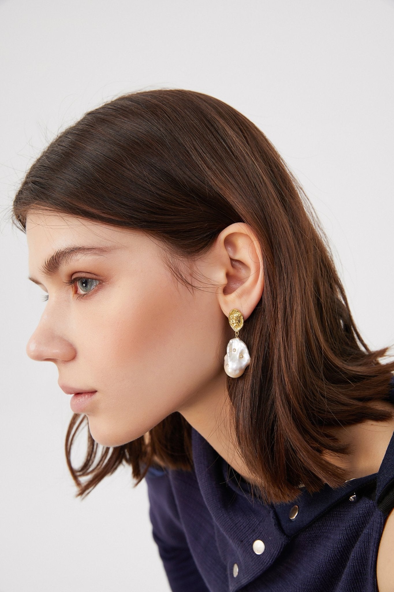 LOST IN ECHO INNA Baroque Pearl Earring with Diamond | MADA IN CHINA