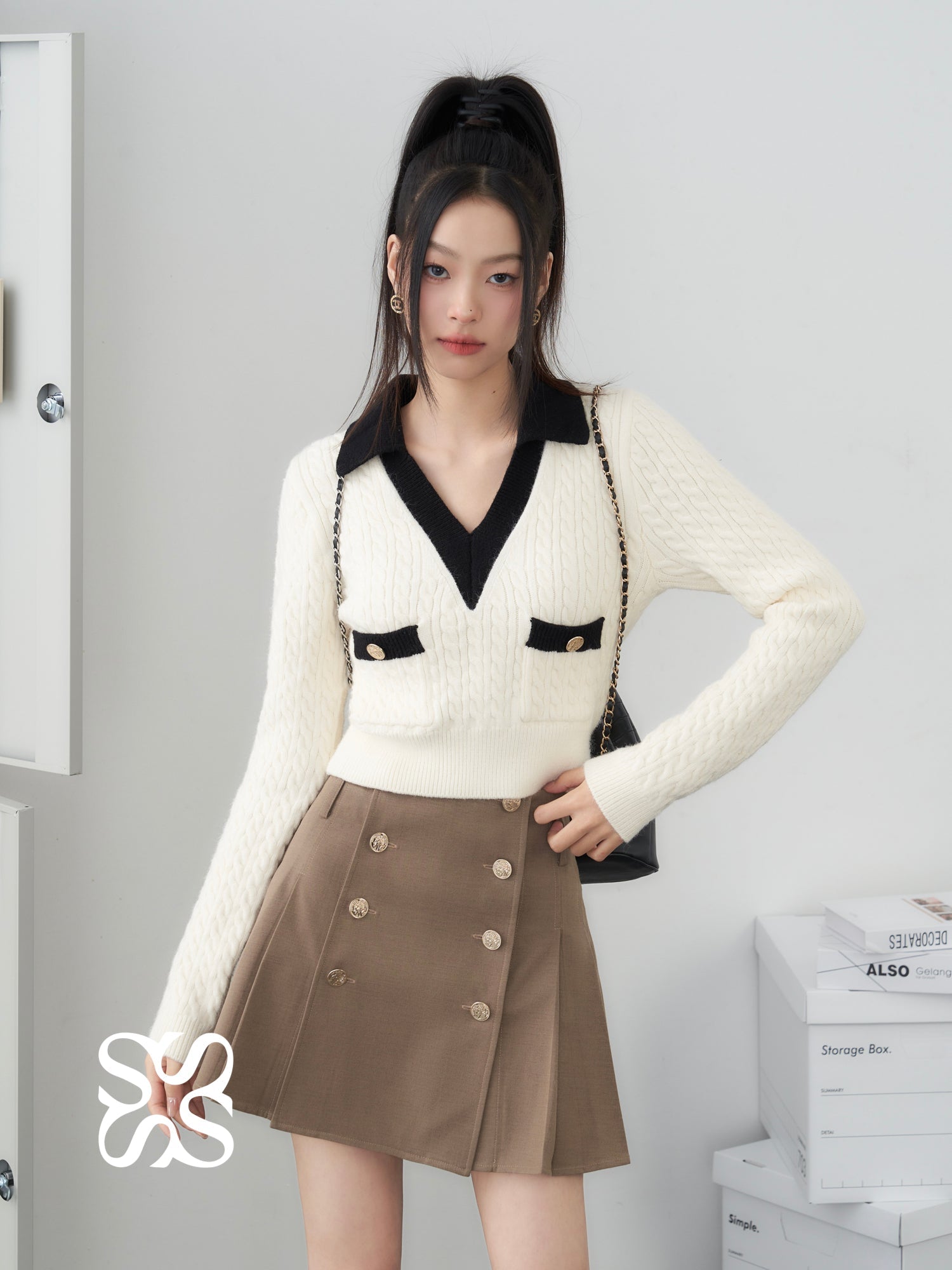 SOMESOWE Khaki Button Pleated Short Skirt | MADA IN CHINA