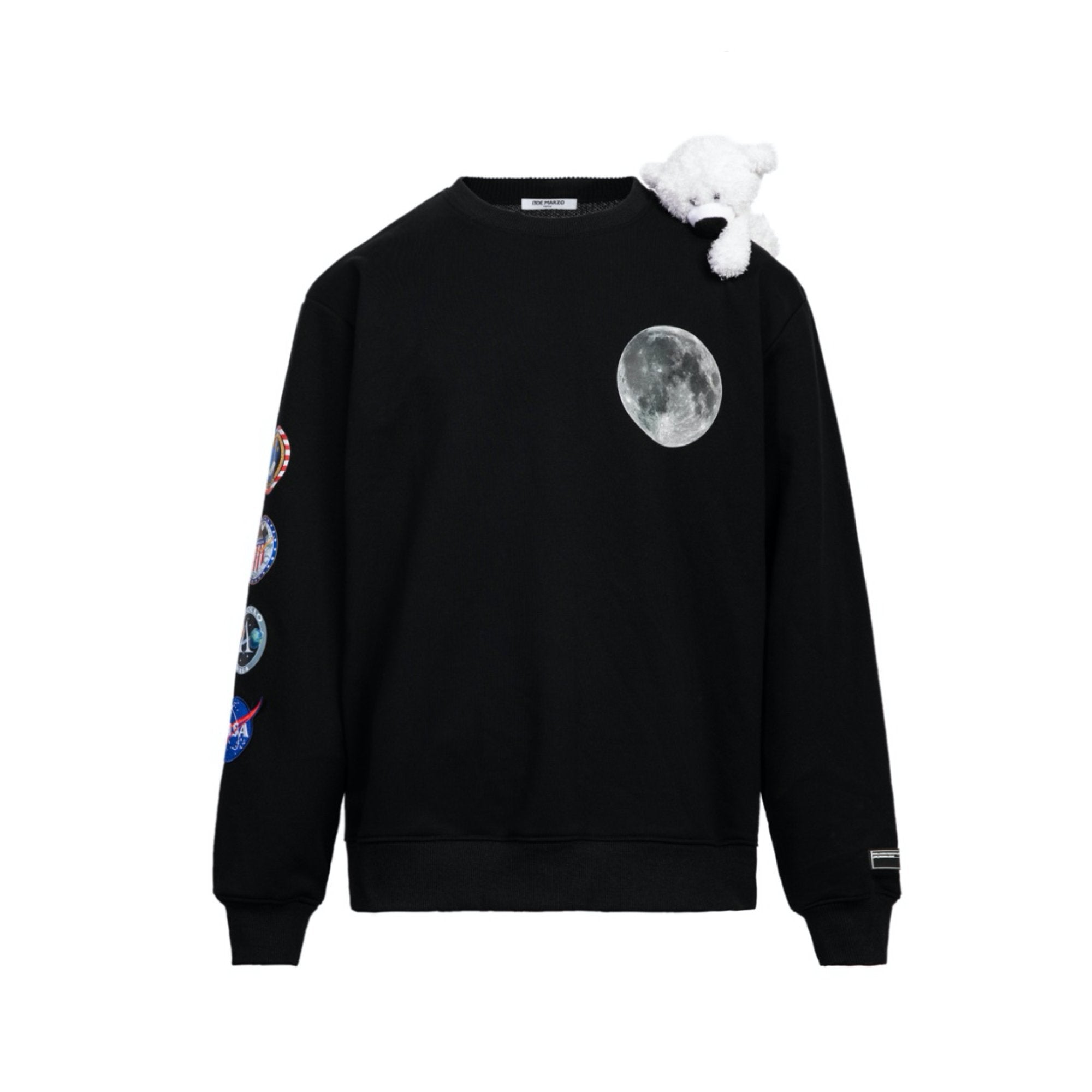 13 DE MARZO Moon Shoulder Teddy Bear Badge Sweater Black | MADA IN CHINA