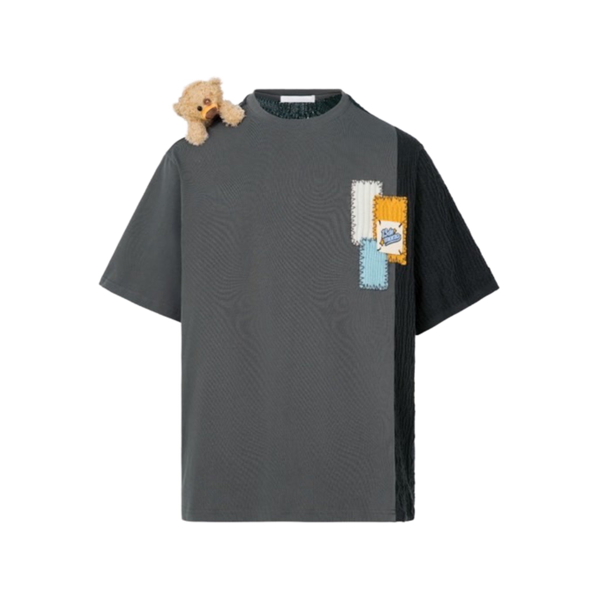 13 DE MARZO Obsidian Shoulder Bear Knit Patch T-shirt | MADA IN CHINA