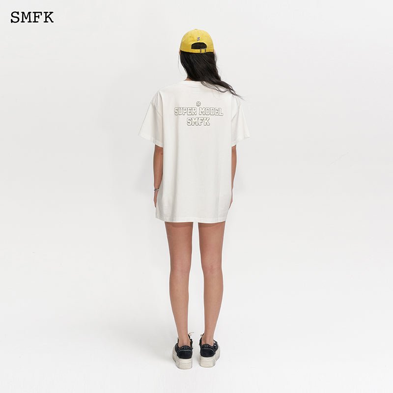 SMFK Oversized Model White T-shirt | MADA IN CHINA