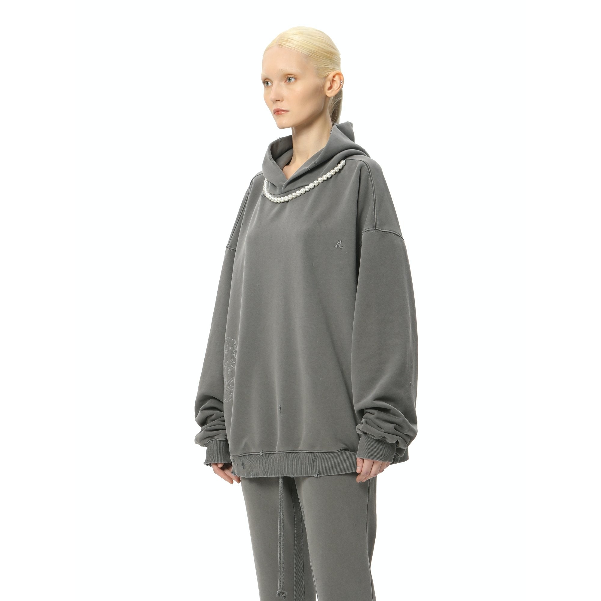 AIN'T SHY Pearl Necklace Hoodie Cold Ash | MADA IN CHINA