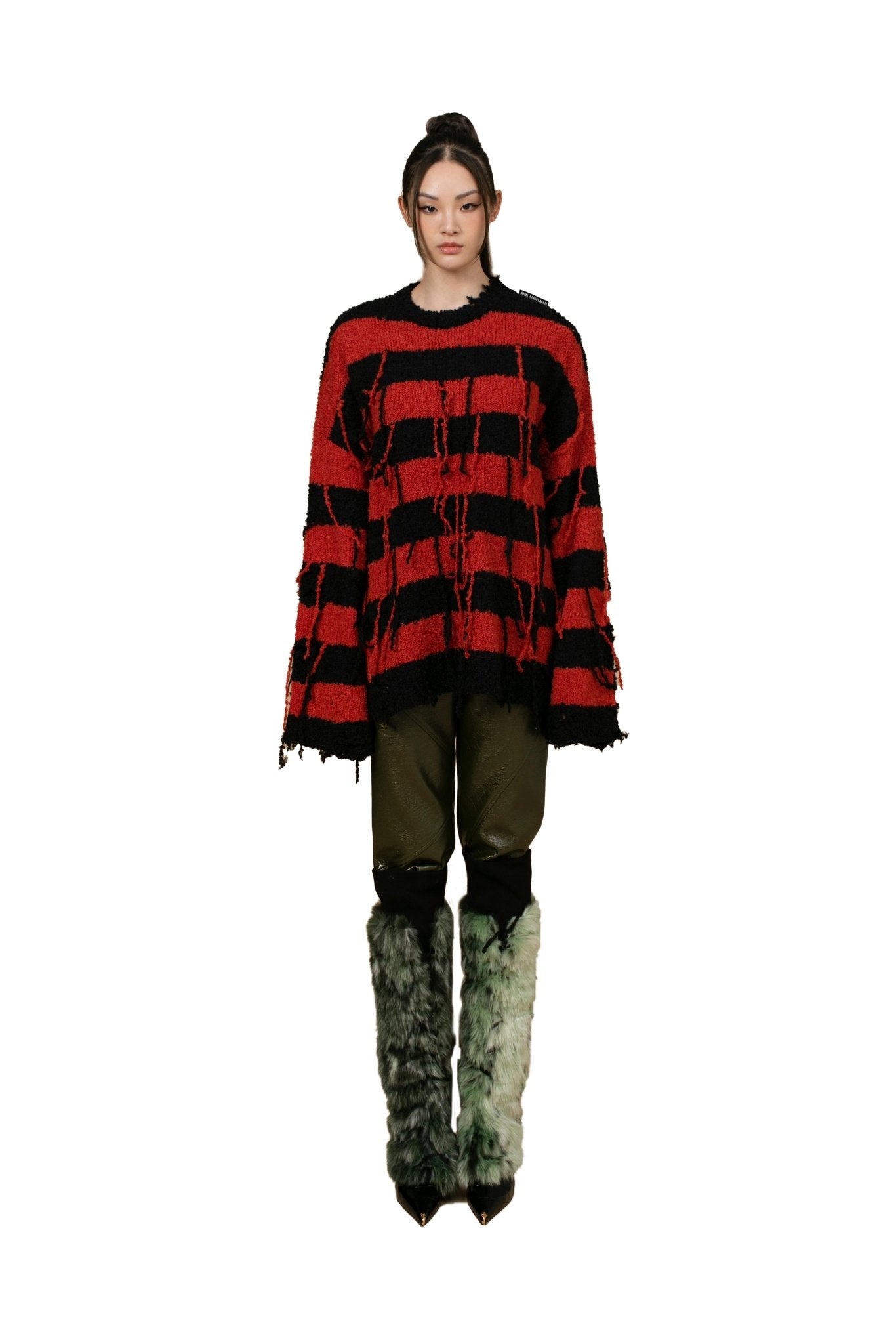 ANN ANDELMAN Tassel Pullover Sweater Black & Red | MADA IN CHINA