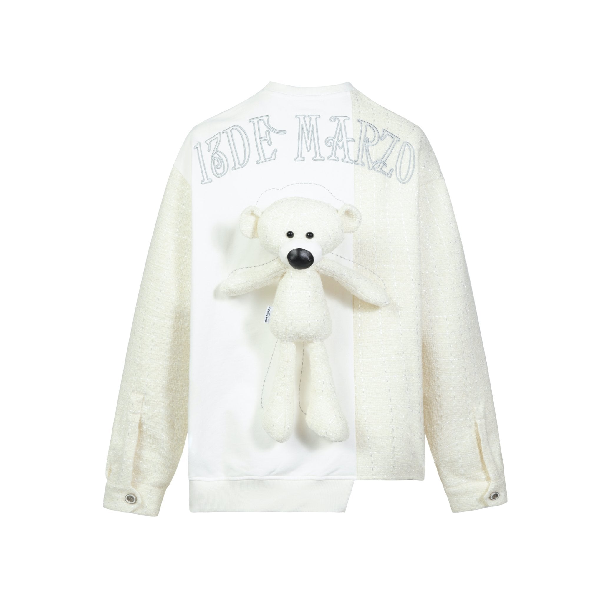 13 DE MARZO Tweed Palda Bear Patch Sweater White | MADA IN CHINA