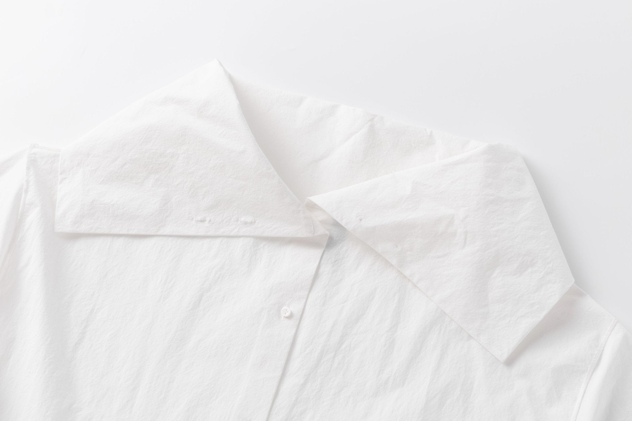 Ther. White Hunnel-neck cotton shirt | MADA IN CHINA